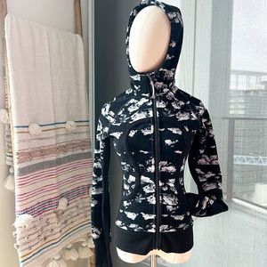 Lululemon Scuba Hoodie II Dream Rose Stripe Neutral Blush Black White Jacket 4